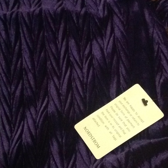 Maggy London Chevron Pleat Velvet Sheath Dress - Picture 4 of 8